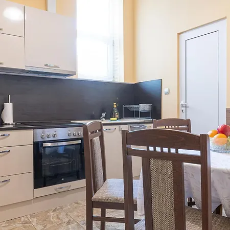 Apo - Center * Varna